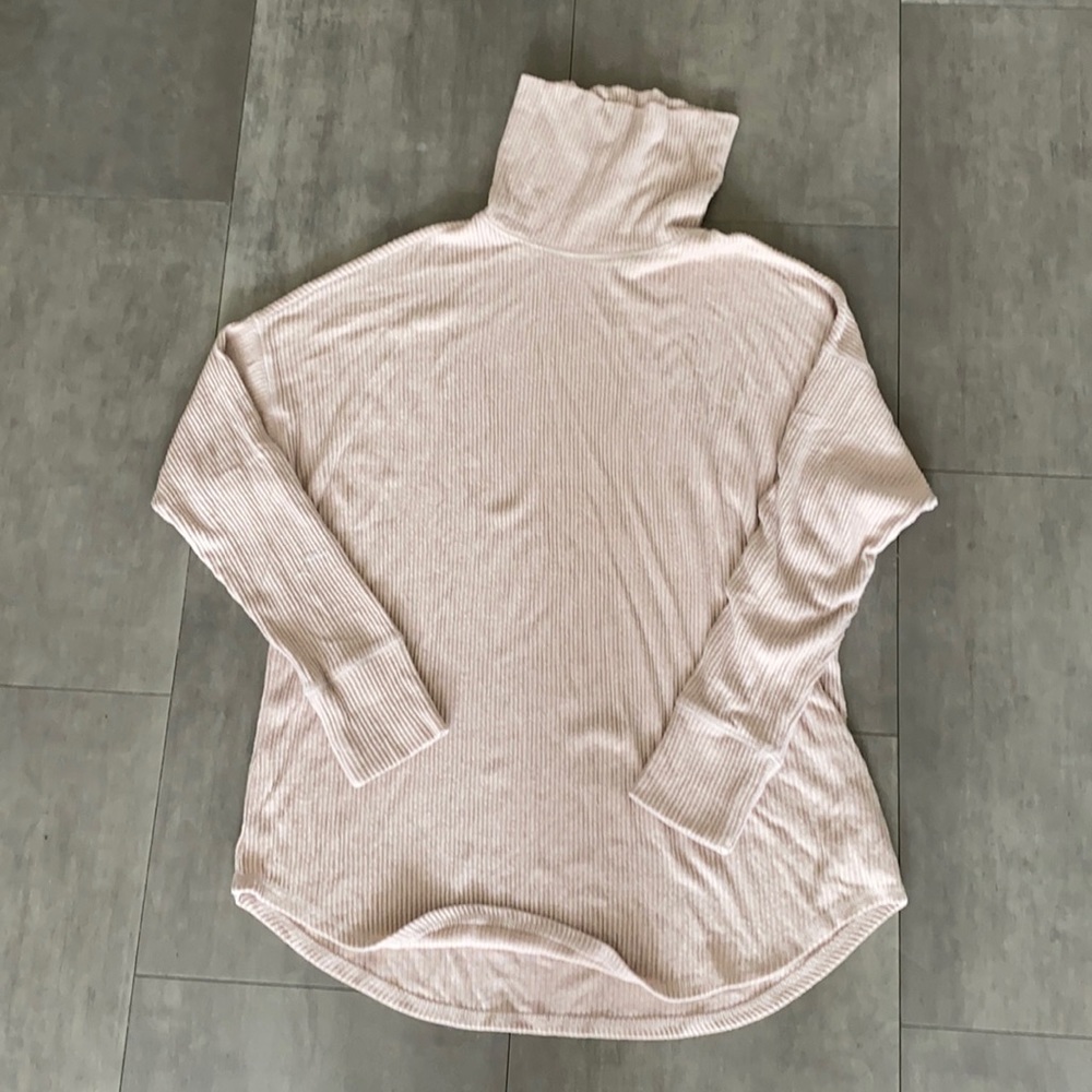 American Eagle turtleneck
